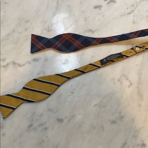 Brooks Brother Reversible Bow tie